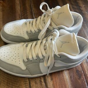 Nike Air Jordan 1 Low - Wolf Gray Men’s 7.5